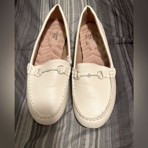 Avon Cushion Walk loafers , White , Size: 7 in women’s